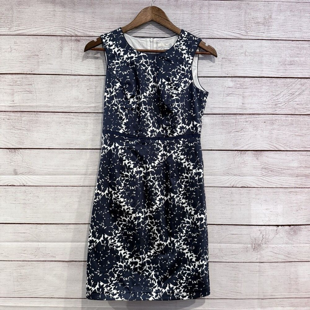 Boden Floral Dress Size 4P White Navy Sleeveless Sheath Dress Workwear Party